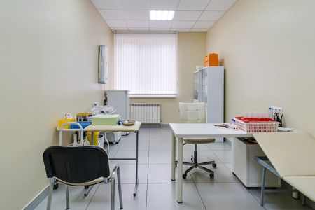 Центр медицинских осмотров - Поликлиника Ростов пр-кт.Соколова 84/302 - процедурная